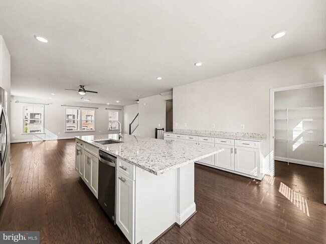 Photo - 1900 Greenbriar Hall Rd