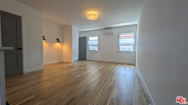 Building Photo - 1731 Franklin St Unit 2 Rental