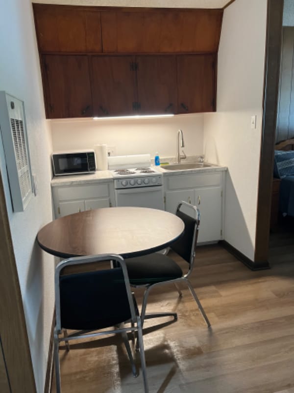 Building Photo - 1708 Holloman Dr Rental