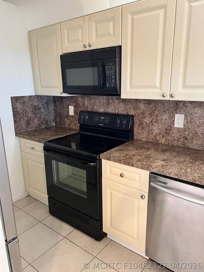 Photo - 1040 Twin Lakes Dr Unit 1040