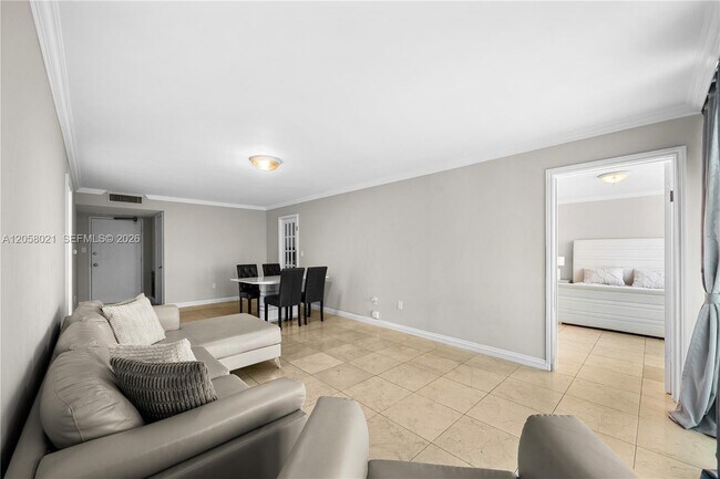 Photo - 18011 Biscayne Blvd Unit # 902