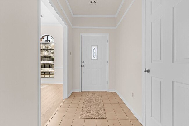 Photo - 7628 Lowrance Rd