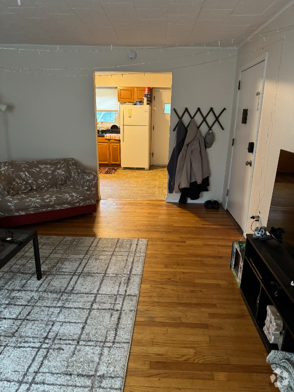 Building Photo - 61 Vandenburgh Ave Rental