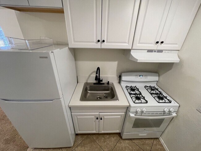 982 Woodland Dr Unit Woodland Dr. A