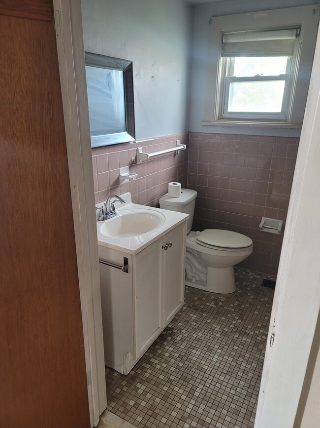 Photo - 549 N Front St Unit 2