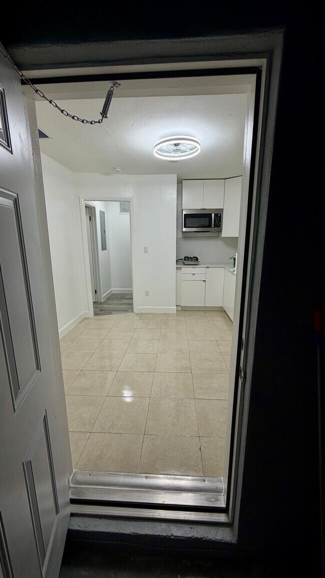 Photo - 4384 NW 202nd St Unidad #2