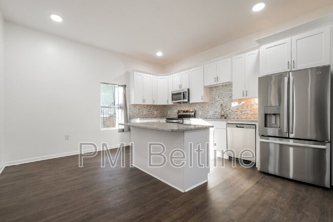 Photo - 1321 Bridges Ave SW