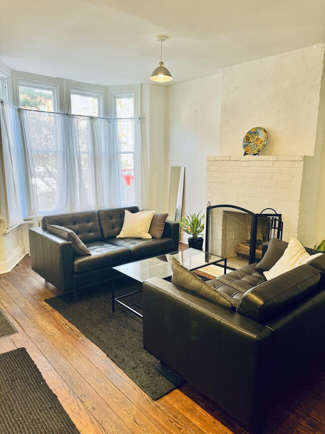 Photo - 1418 T St NW