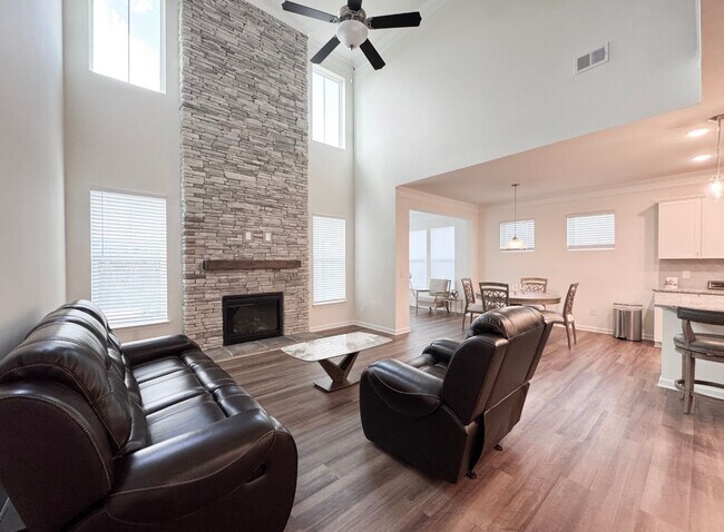 Photo - Spacious Well-Maintained Home in Simpsonville