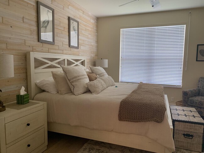 Photo - 17020 Willowcrest Way