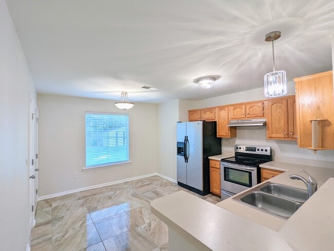 Photo - 6498 Glastonburg Ln