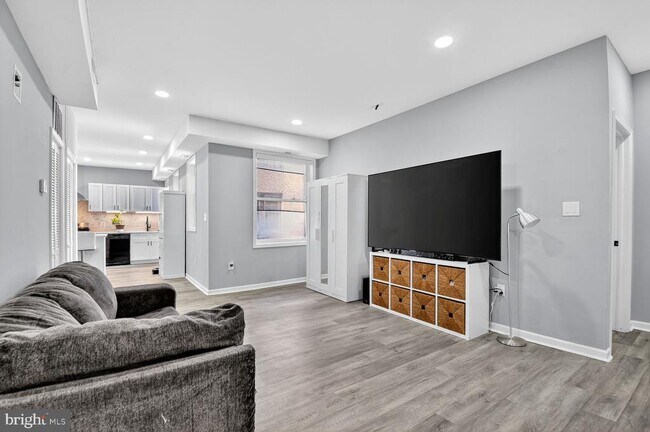 Photo - 4120 14th St NW Unit 33