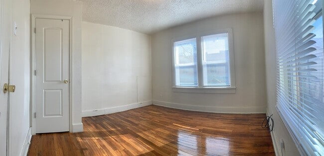 Photo - 1104 Wallace St