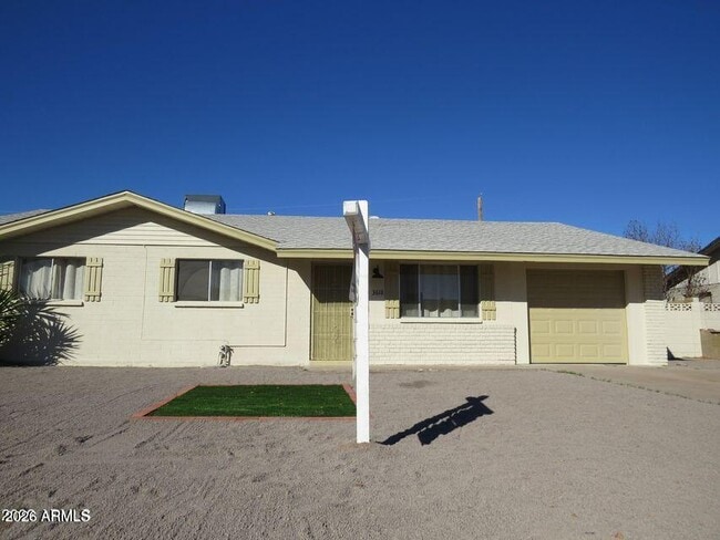 Building Photo - 3618 W El Caminito Dr