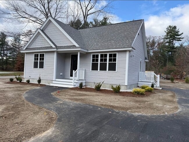 Building Photo - 265 Dunstable Rd