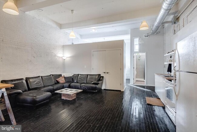 Photo - 1804-14 E Hazzard St Unidad 1B