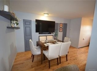 Photo - 258 Rakoczy Ave Unit 2flr