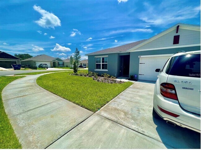 Photo - 992 Serchio St