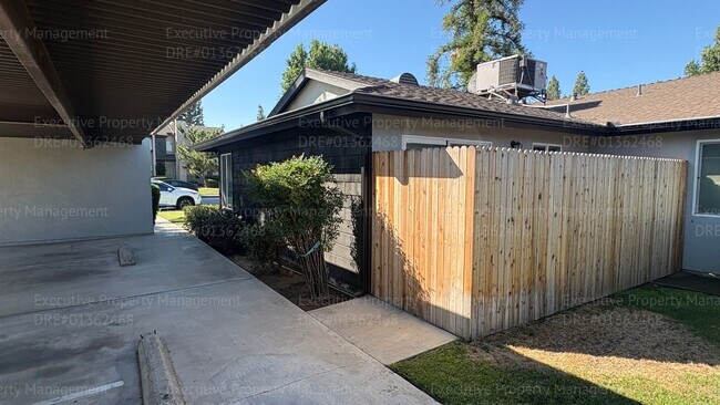 Photo - 709 Deseret Way Unit A