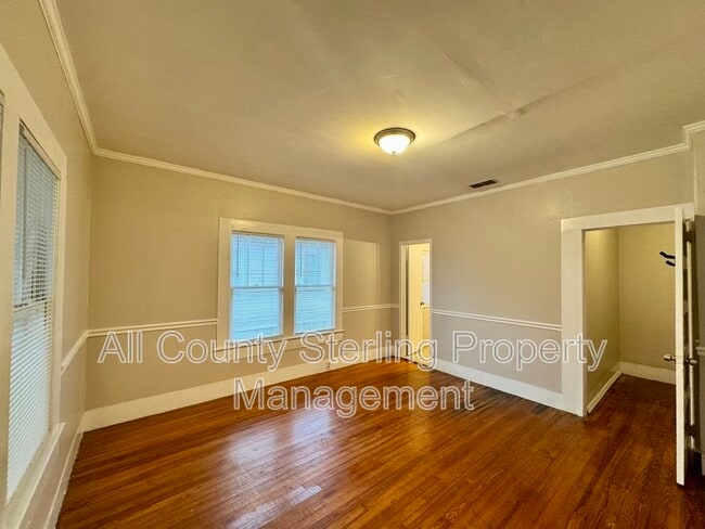 Photo - 235 SW Columbia Ave