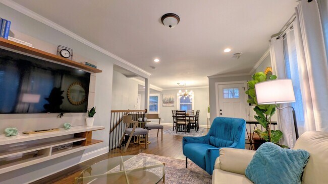 Photo - 831 Parkway Dr