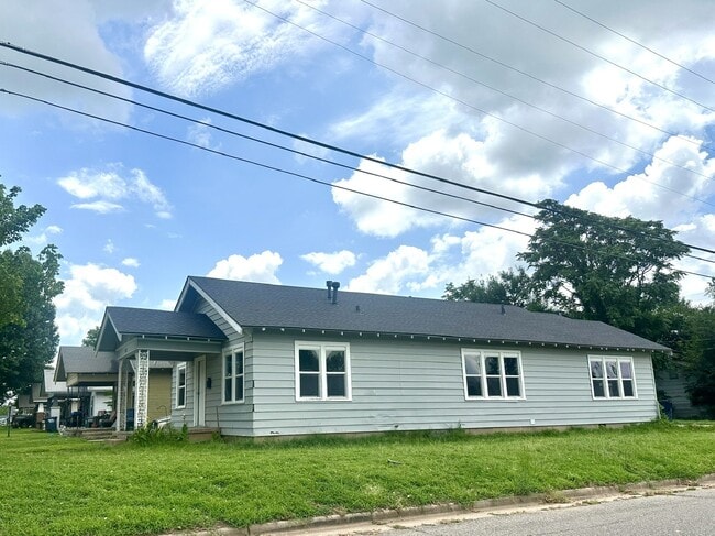 Photo - 545 W Wood St