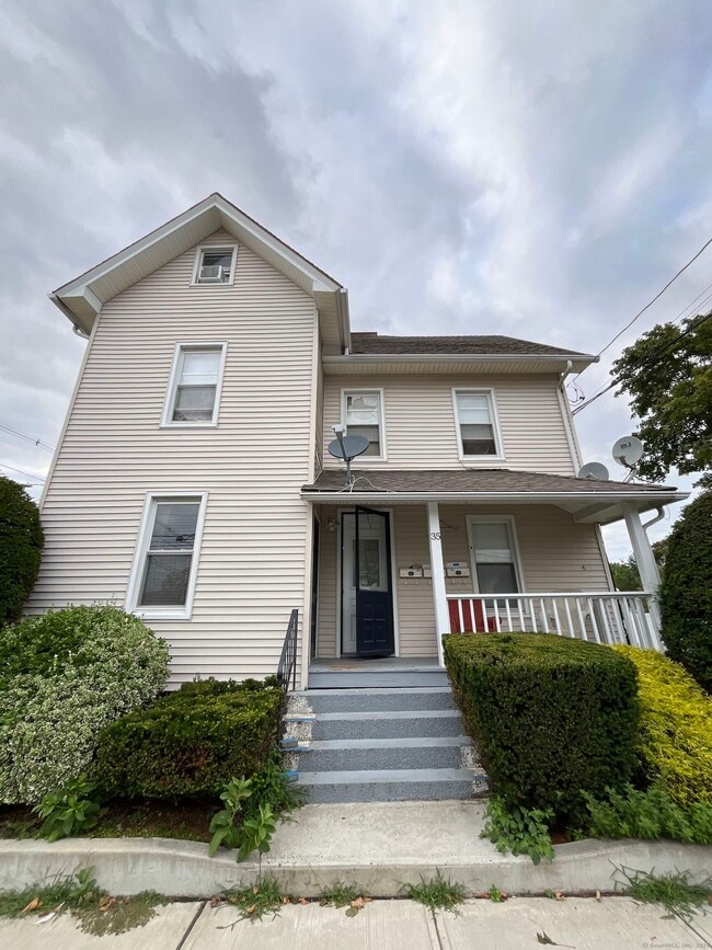 Building Photo - 35 Cove Ave Unit 3 Rental