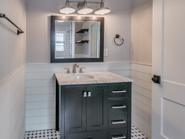 Photo - 1004 NW 32nd St