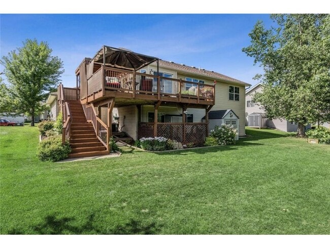 Photo - 1101 Pioneer Trail SE