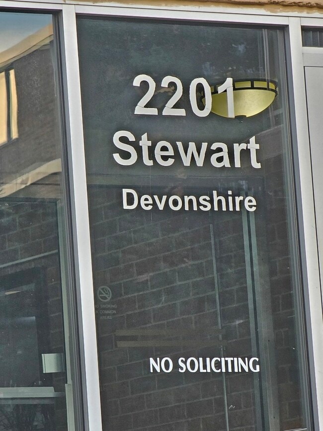 Photo - 2201 S Stewart Ave