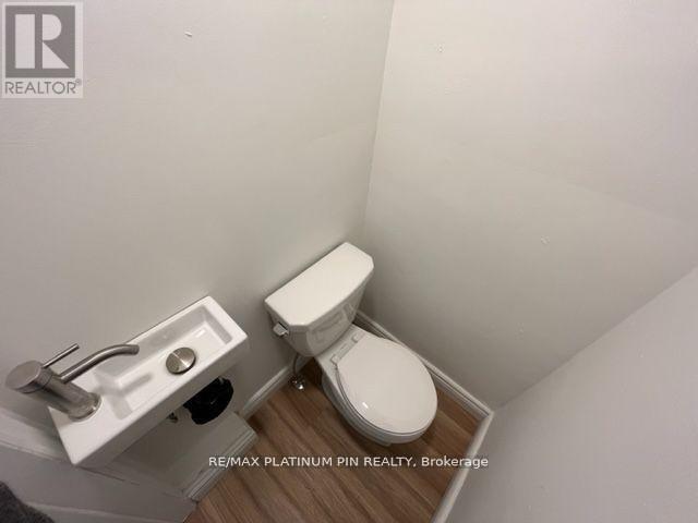 293 Ellerslie Ave