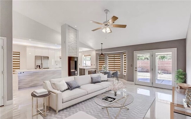 Building Photo - 8217 Gillette St