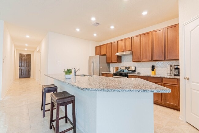 Photo - 2114 Damasi Ln