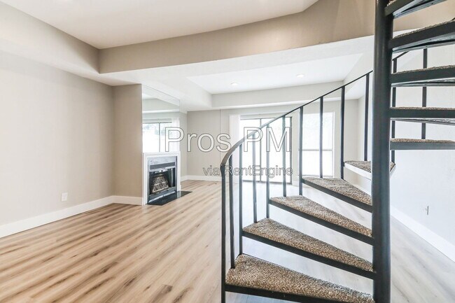 Photo - 14140 Haymeadow Dr Unidad 130