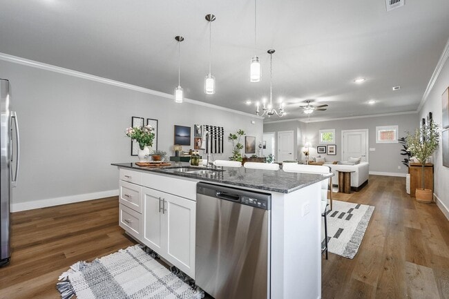 Photo - Hawthorne Grove