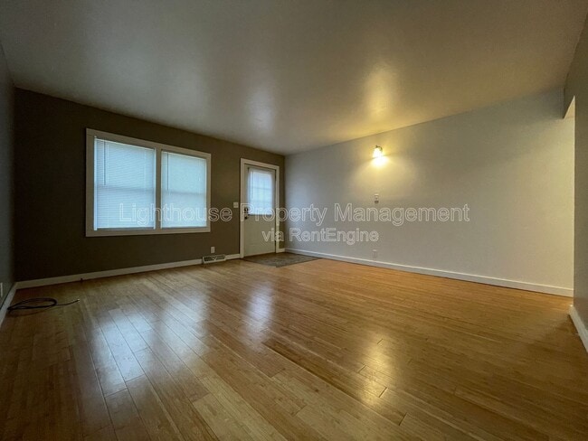 Photo - 1471 Brookmark St SE