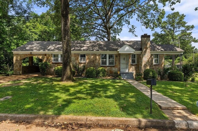 Building Photo - 202 Seymore Ave Rental
