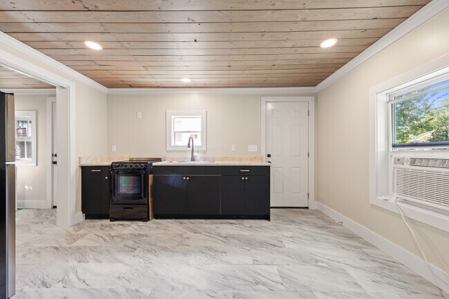 Photo - 228 Amelia St Unit 228 Amelia #B