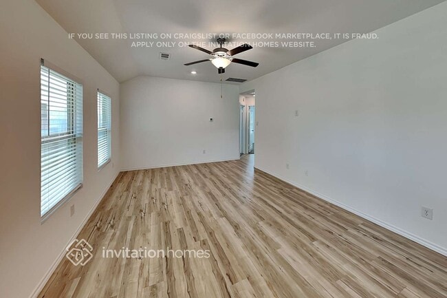 Photo - 18727 Faustina Way