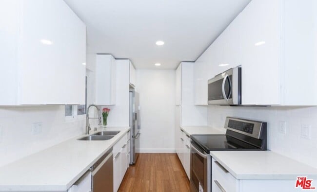 Photo - 1601 Veteran Ave Unit 101