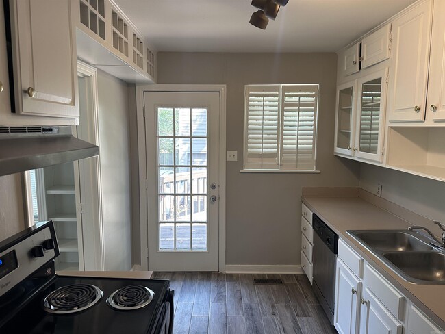 Photo - 2809 N University Ave