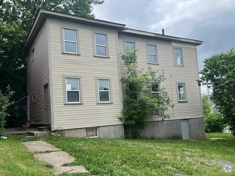 Building Photo - 1426 N State St Unit 2 Rental