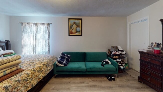 Photo - 27 Kelley Ct Unidad B