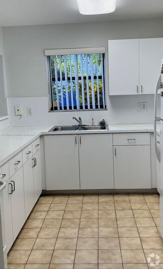 Building Photo - 2356 W 53rd Terrace Rental