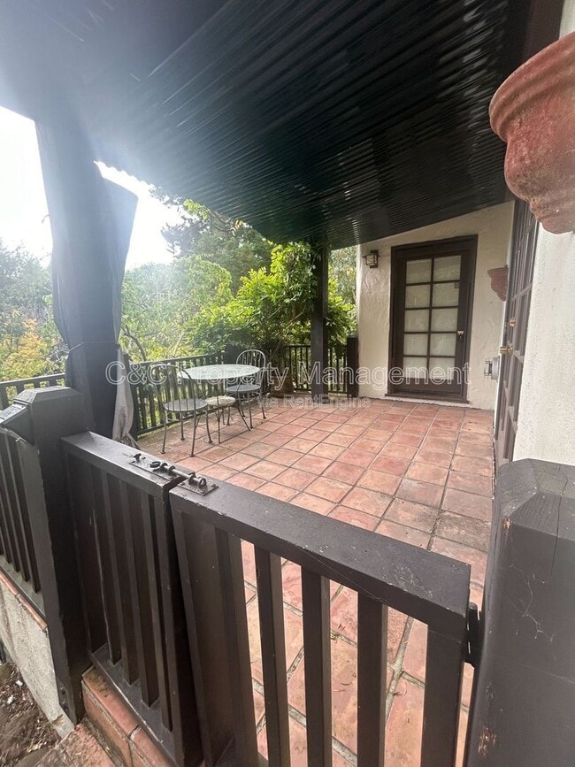 Photo - 1194 Sterling Ave