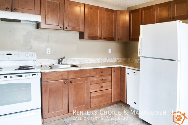 Photo - Pet Friendly Townhouse, No Lawn Care Respo...