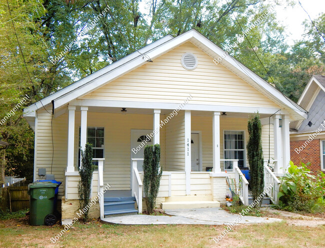 Photo - 1411 Woodbine Ave SE House