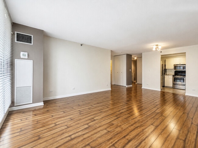 Photo - 70 W Huron St Unit 406