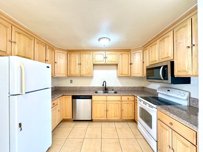 Photo - CHARLESTON HEIGHTS