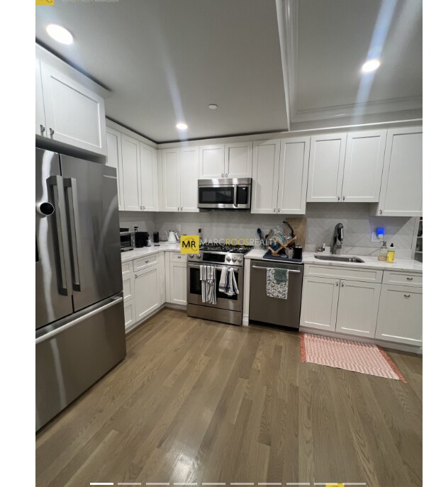 Photo - 14 Mount Hood Rd